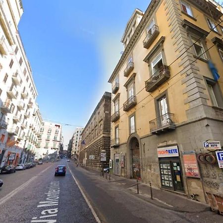 مبيت وإفطار نابولي Monteoliveto 5 المظهر الخارجي الصورة