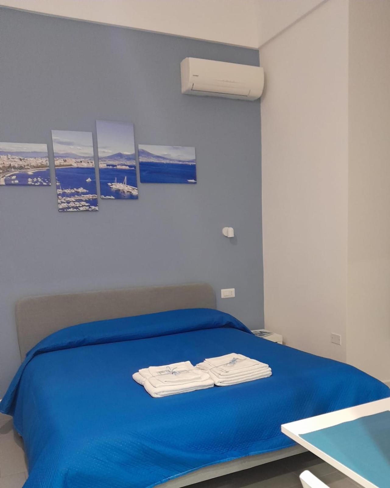 مبيت وإفطار نابولي Monteoliveto 5 المظهر الخارجي الصورة